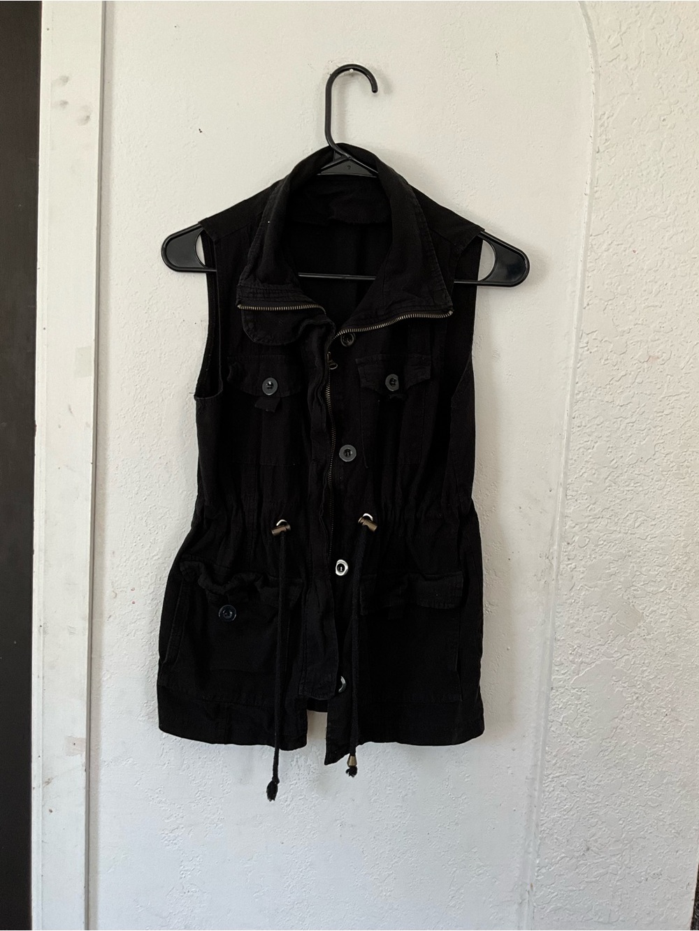 Black Sleeveless Utility Jacket